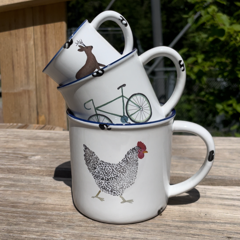Handgemachte Keramiktasse "Hahnenkamm"