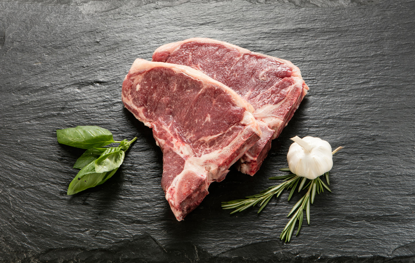 Tolles DryAges T-Bone Steak auf Granitplatte